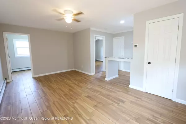 Lakehurst, NJ 08733,110 Union Avenue #C