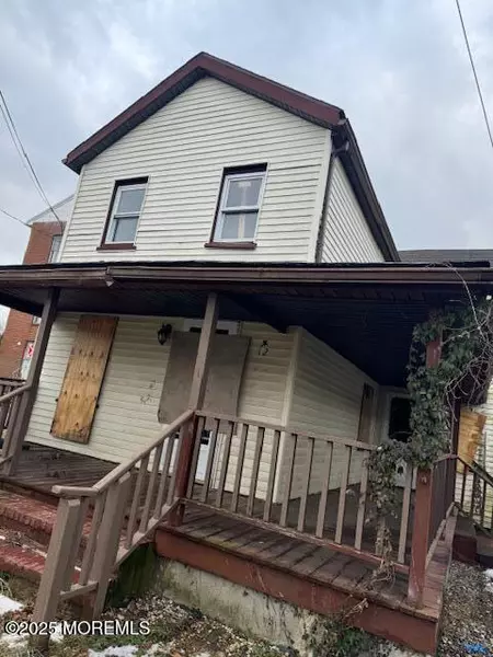 12 Avenue A, Freehold, NJ 07728