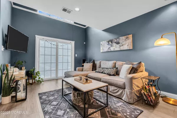 Tinton Falls, NJ 07712,11 Madison Court