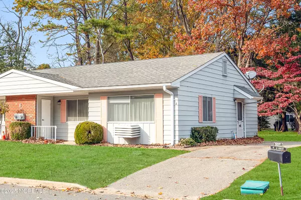 Whiting, NJ 08759,8 Ohio Drive #A