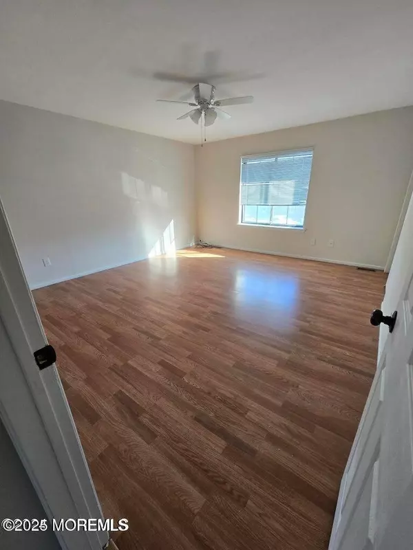 Brick, NJ 08724,85 Greenwood Loop Road