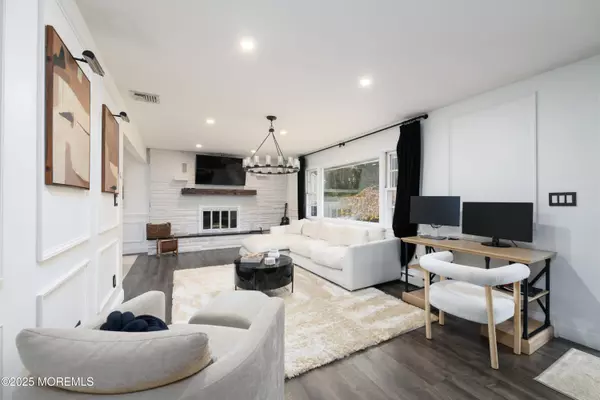 Morganville, NJ 07751,12 Collier Lane