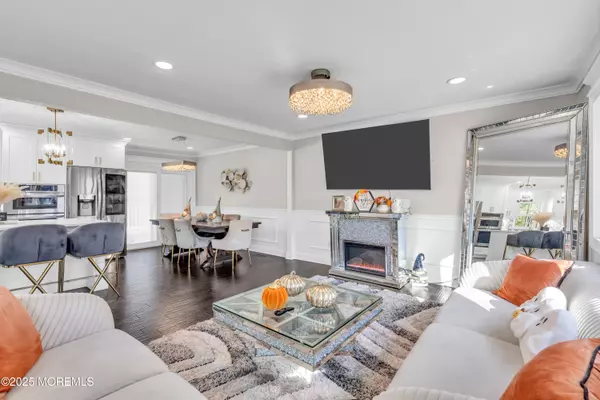 Toms River, NJ 08753,904 Tudor Drive