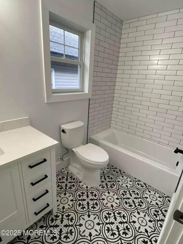 Highlands, NJ 07732,53 Miller Street