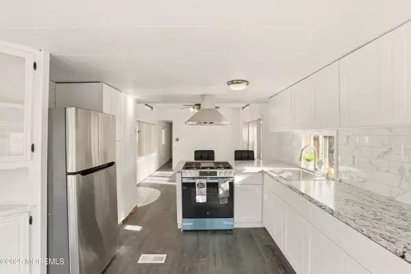 Hazlet, NJ 07734,9 Avenue A