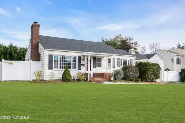 Middletown, NJ 07748,67 Victoria Place