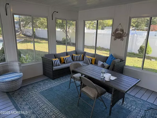 Manahawkin, NJ 08050,90 Atlantis Avenue