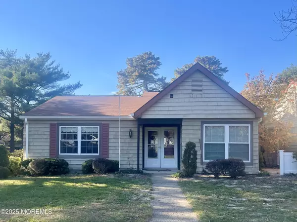 550 Mayfair Road, Manchester, NJ 08759