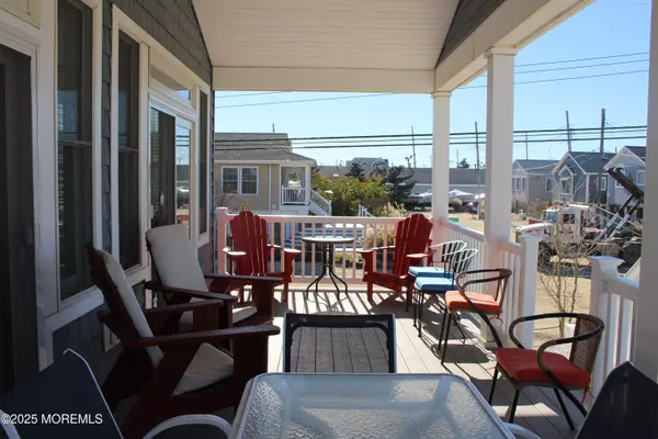 Lavallette, NJ 08735,128 W Osprey Way