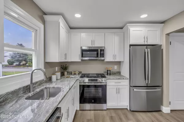 Toms River, NJ 08757,18 Gower Road