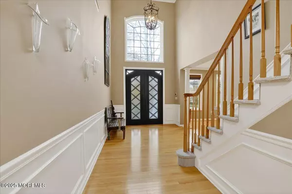 Manalapan, NJ 07726,40 Mulberry Drive