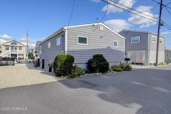 Lavallette, NJ 08735,208 Mallard Lane