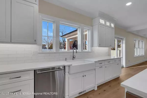 Oceanport, NJ 07757,8 Pocahontas Avenue