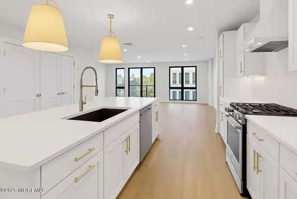 Asbury Park, NJ 07712,215 2nd Avenue #106