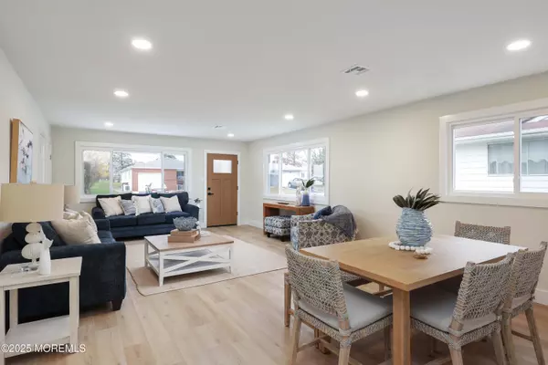 Toms River, NJ 08757,7 Santa Fe Court