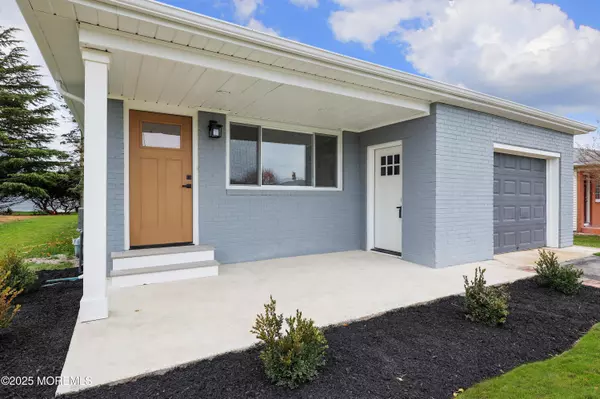 7 Santa Fe Court, Toms River, NJ 08757