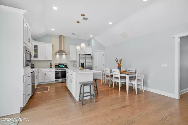 Little Egg Harbor, NJ 08087,113 E Delaware Drive