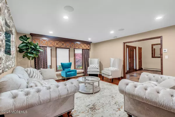 Freehold, NJ 07728,22 Hickory Lane