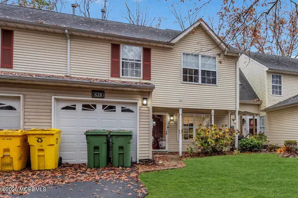 Lakewood, NJ 08701,628 Patriots Way