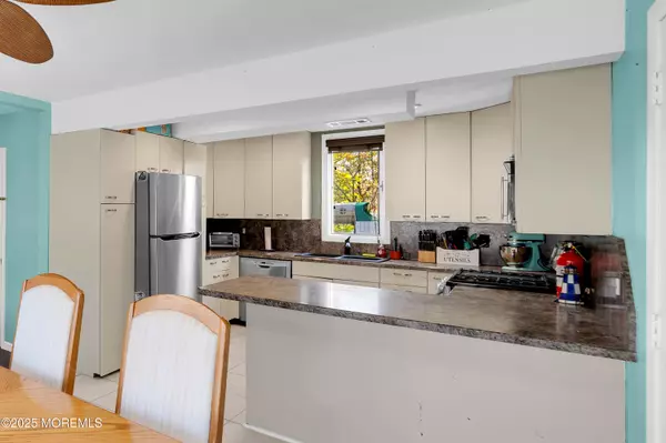 Brick, NJ 08724,621 Illinois Avenue