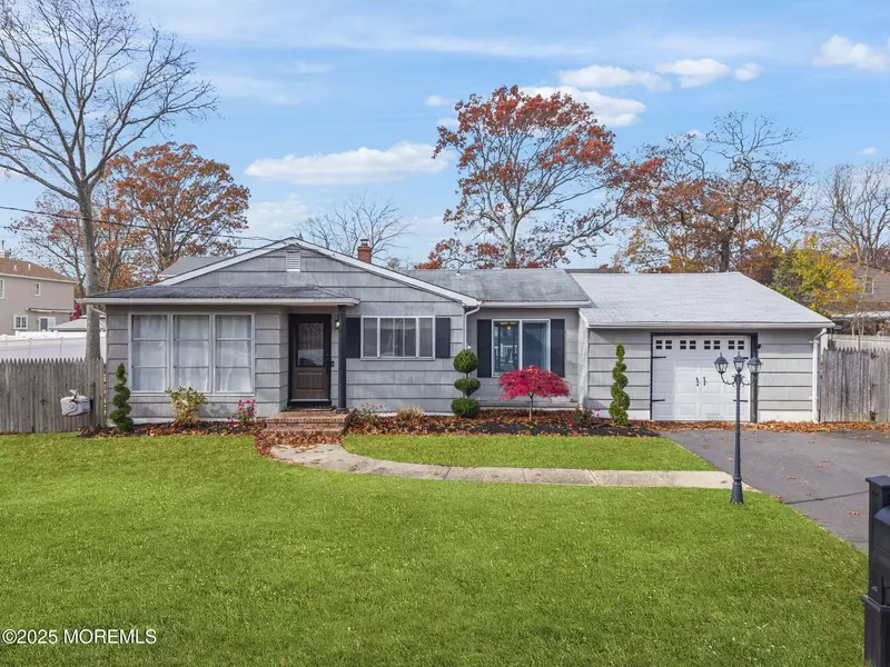 72 Shasta Lane, Toms River, NJ 08753