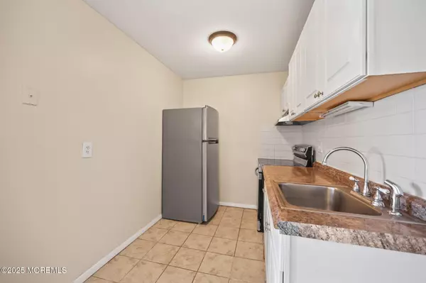 Jamesburg, NJ 08831,175 Buckelew Avenue #BLDG 2 - Apt 14