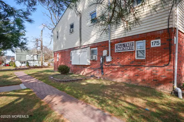 Jamesburg, NJ 08831,175 Buckelew Avenue #BLDG 4 - Apt 10