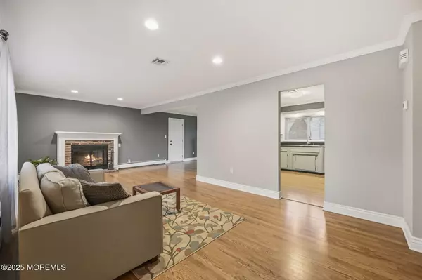 Matawan, NJ 07747,23 Annmar Drive