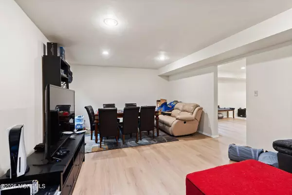 Howell, NJ 07731,47 Sweet Gum Road