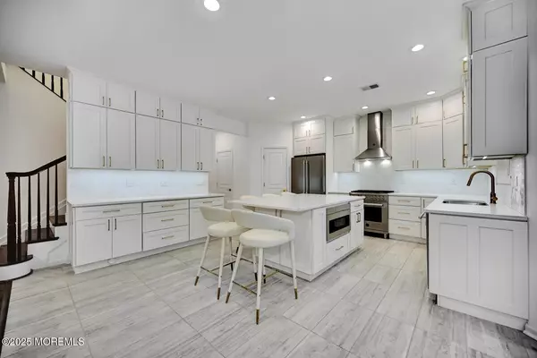 Manalapan, NJ 07726,29 Bristol Road