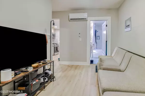 Asbury Park, NJ 07712,308 Seventh Avenue #5