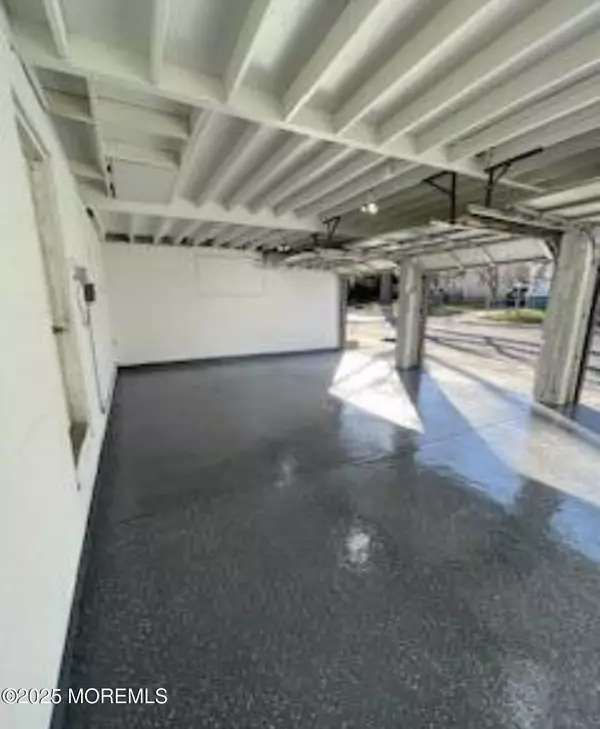 Asbury Park, NJ 07712,835 Dunlewy Street #GARAGE