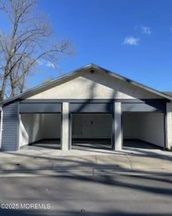 Asbury Park, NJ 07712,835 Dunlewy Street #GARAGE