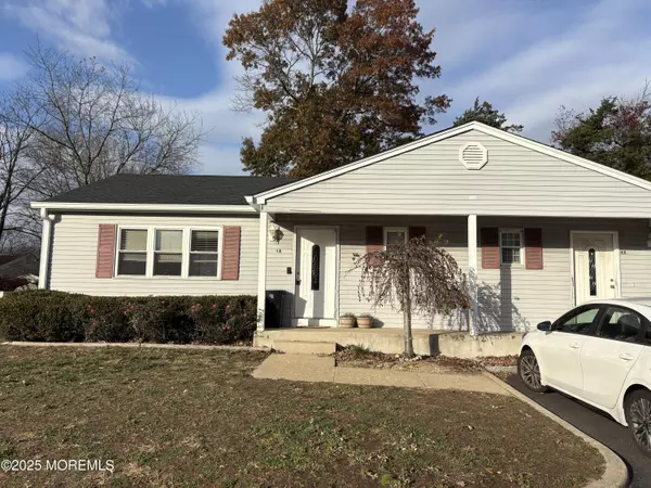 4 Primrose Lane, Jackson, NJ 08527
