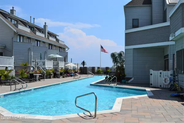Point Pleasant Beach, NJ 08742,900 Ocean Avenue #29