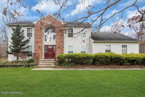 886 Green Valley Road, Jackson, NJ 08527