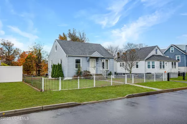 120 Victoria Place, Union Beach, NJ 07735