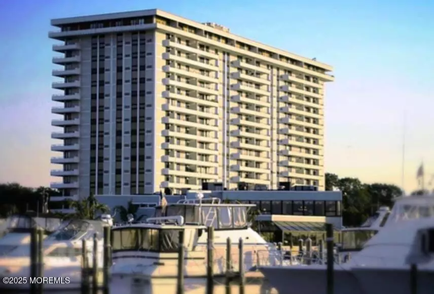 1 Channel Drive #813, Monmouth Beach, NJ 07750