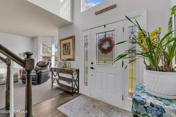 Jackson, NJ 08527,6 Hummingbird Way