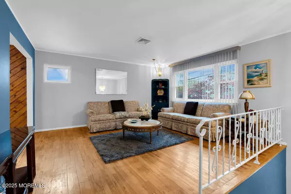 Cliffwood Beach, NJ 07735,300 Beachwood Way