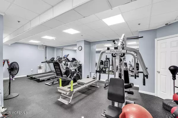 Long Branch, NJ 07740,480 Ocean Avenue #2K