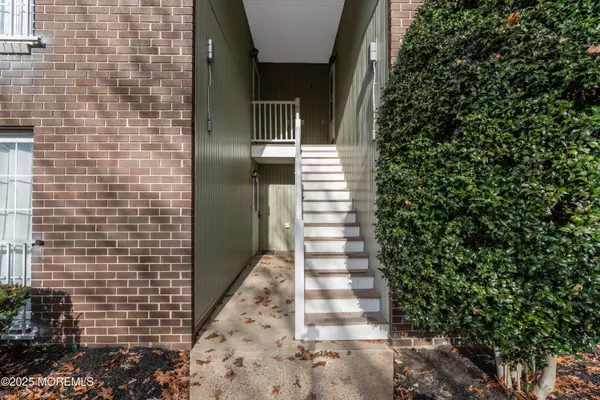 Freehold, NJ 07728,507 Harding Road #5