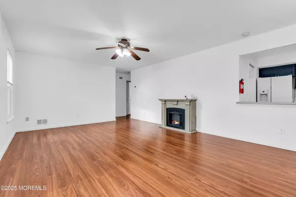 Freehold, NJ 07728,507 Harding Road #5