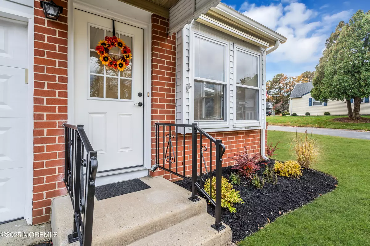 Whiting, NJ 08759,1 Greenwood Lane #B