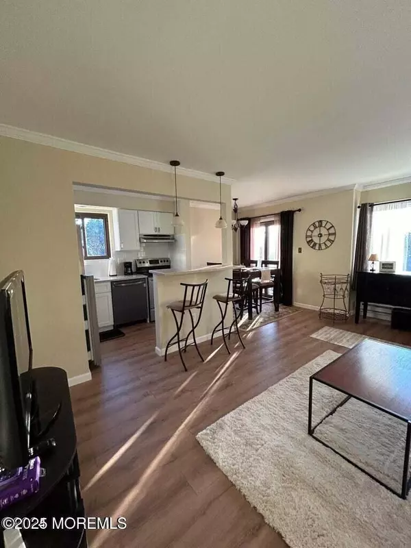 Sea Bright, NJ 07760,1382 Ocean Avenue #17A