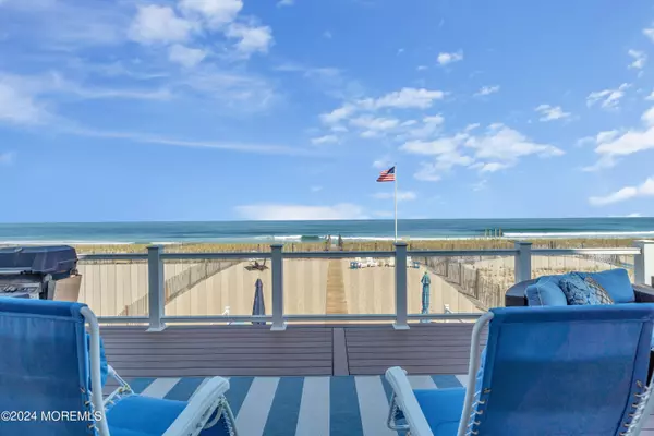 Mantoloking, NJ 08738,226 Dune Avenue