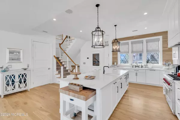 Mantoloking, NJ 08738,226 Dune Avenue