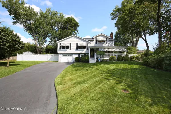 Little Silver, NJ 07739,82 Little Silver Parkway