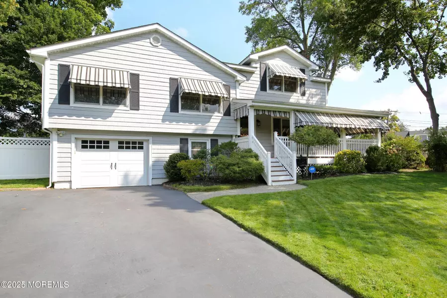 82 Little Silver Parkway, Little Silver, NJ 07739
