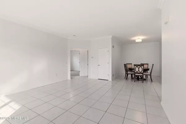 Lakewood, NJ 08701,45 Deer Chase Lane